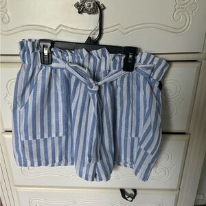 flowy white and blue striped shorts || never worn